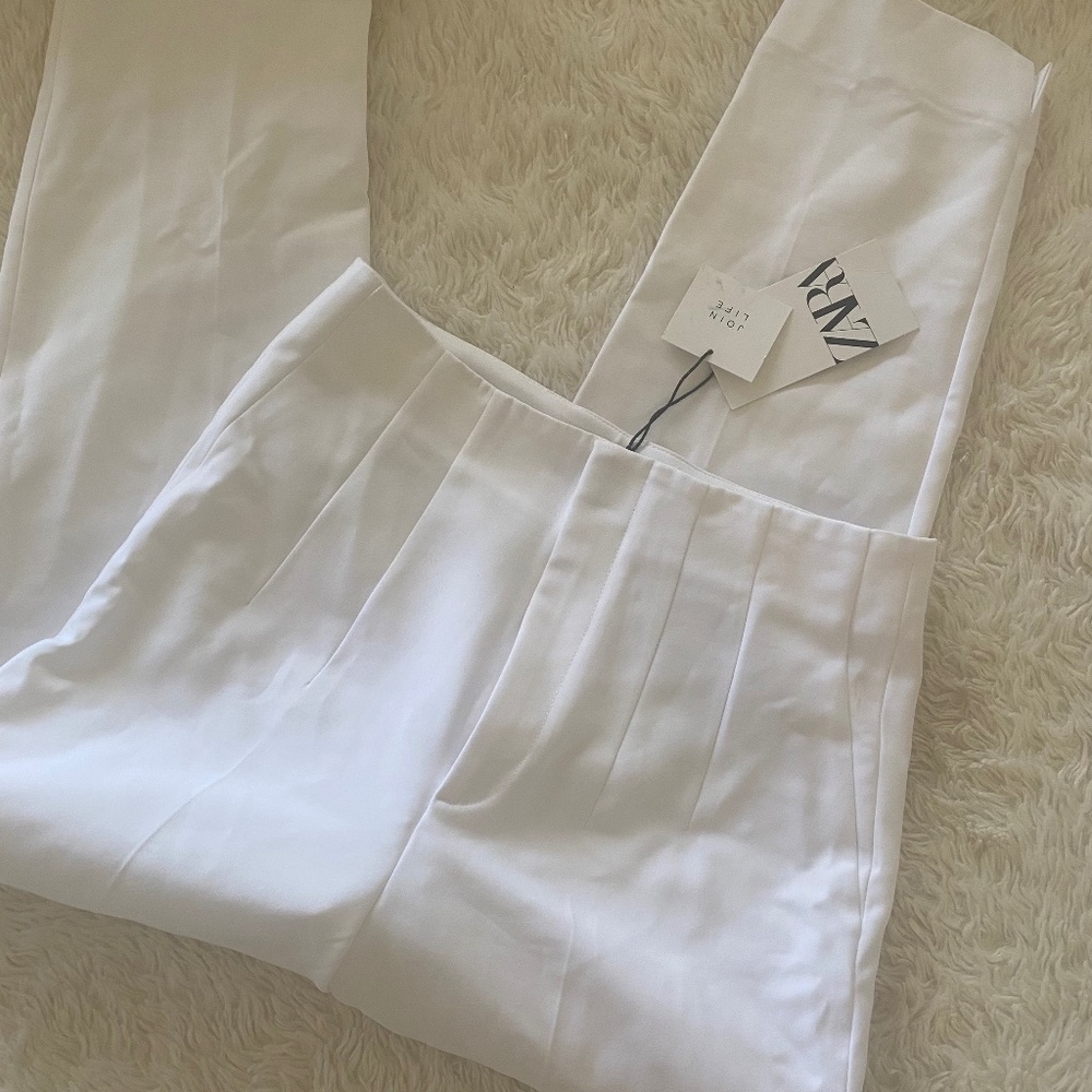 Zara Trousers 🤍 10% off all bundles for the next hour!!!